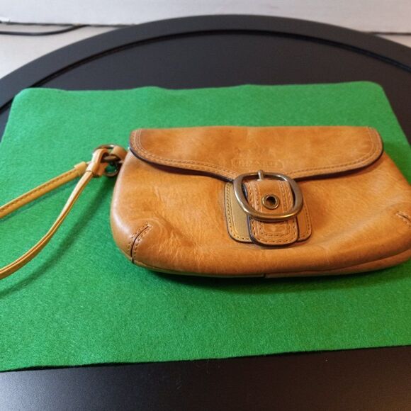 Coach light tan wristlet - Picture 1 of 10